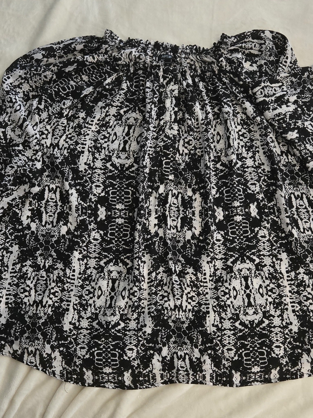 APT. 9 Black & White Printed Shirt
